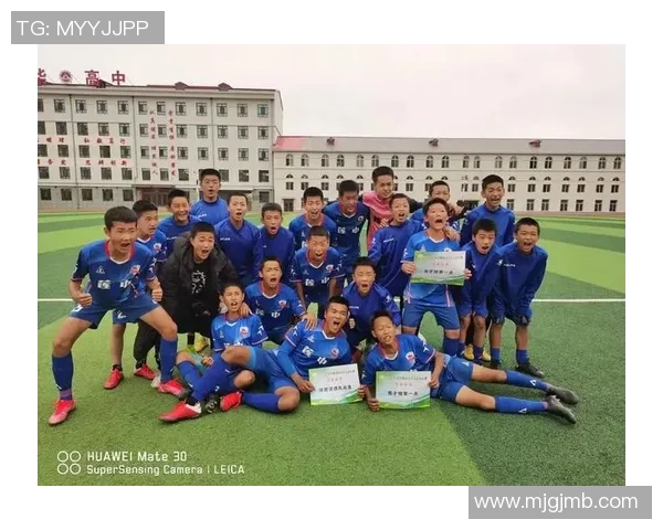 足球明星叶问蹲的传奇人生与足球梦想交织的精彩故事