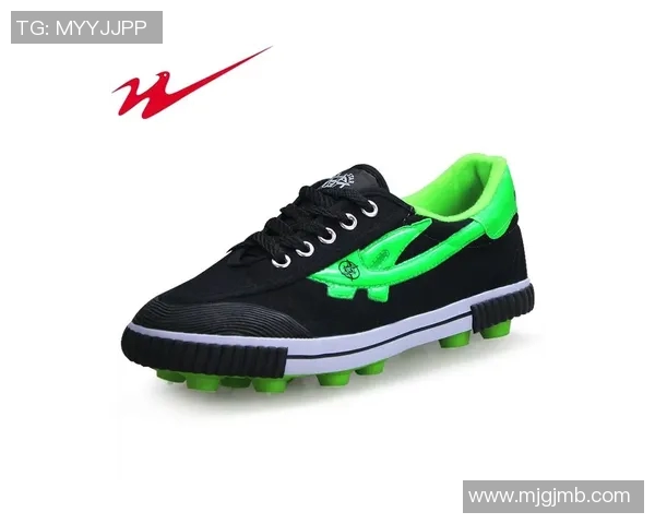 足球明星训练鞋时尚搭配女孩的运动魅力展现与风格解析 足球明星训练鞋时尚搭配女孩的运动魅力展现与风格解析